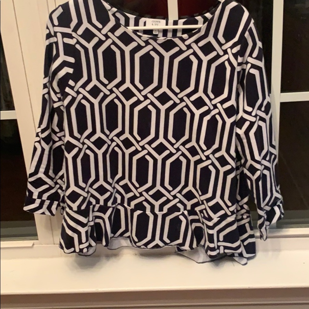 Super trendy blouse!